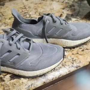 Adidas Men's Gray Athletic Shoes